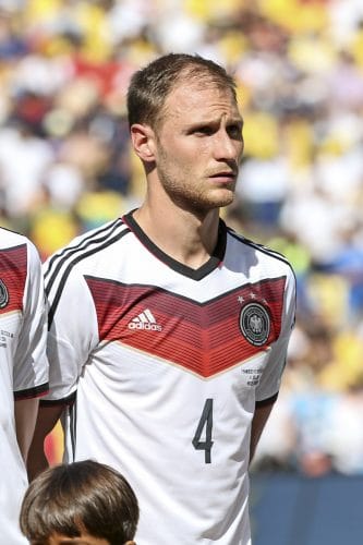Benedikt Höwedes bei der WM 2014 im DFB-Trikot mit der Nummer 4 (Fot Shutterstock)